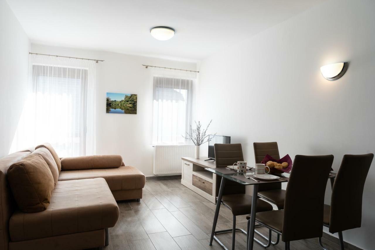 Raba Apartman Шарвар Экстерьер фото